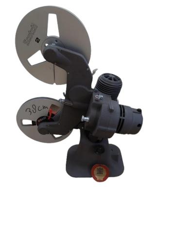 Schitterende vintage Bell & Howell 8 mm film projector beschikbaar voor biedingen