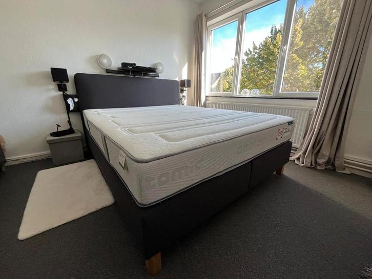 Boxspring Anatomic met hoofdbord. 180cm x 220cm., Huis en Inrichting, Slaapkamer | Boxsprings, Zo goed als nieuw, 180 cm, 220 cm