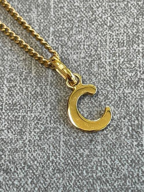 Pendentif plaqué OR avec initiale C, Handtassen en Accessoires, Kettinghangers, Gebruikt, Goud, Goud, Ophalen of Verzenden