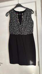 Nana Baila black dress sleutel motief taille 4, Kleding | Dames, Jurken, Ophalen of Verzenden, Zo goed als nieuw
