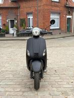 Scooter A klasse Gts Toscana 4Takt met papieren start rijd, Fietsen en Brommers, Ophalen of Verzenden, Zo goed als nieuw