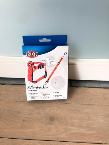 Drie kattentuigjes waaronder èèn speciaal voor in de gordel. beschikbaar voor biedingen