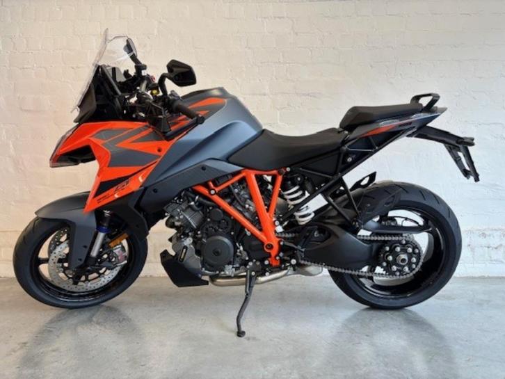 KTM 1290 Super Duke GT 2024 - Stockdeal, Motoren, Motoren | KTM, Bedrijf, Toermotor, meer dan 35 kW, 2 cilinders, Motorrijbewijs A