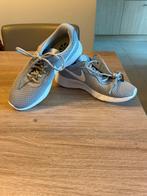 Nike sportschoenen, Vêtements | Femmes, Chaussures, Neuf, Gris, Chaussures de sports, Enlèvement