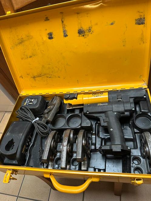 Presse à sertir électro-hydraulique REMS Mini-Press 14 V, Doe-het-zelf en Bouw, Gereedschap | Boormachines, Zo goed als nieuw