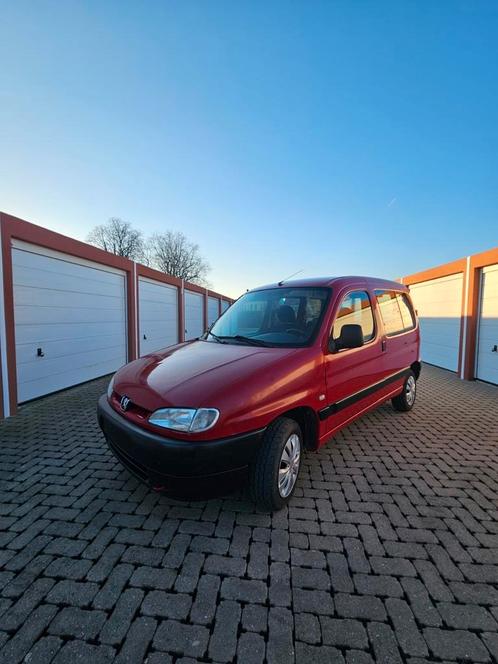 peugeot Partner 89d KM, Auto's, Peugeot, Particulier, Partner, Rood, Ophalen of Verzenden