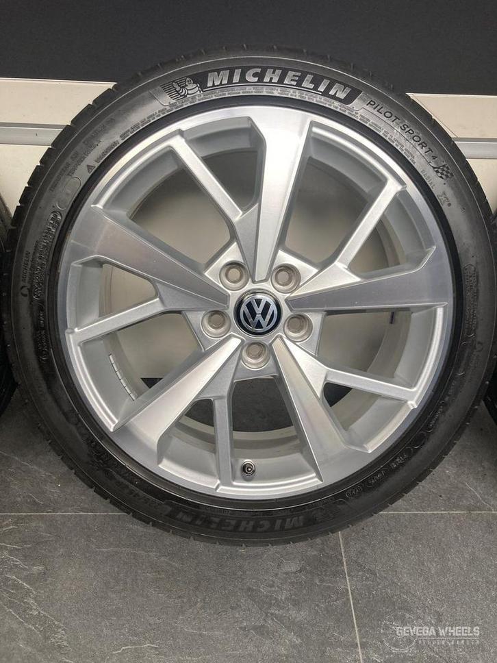 18” originele Volkswagen Touran 5T velgen + banden 5x112, Auto-onderdelen, Banden en Velgen, Banden en Velgen, Zomerbanden, 18 inch