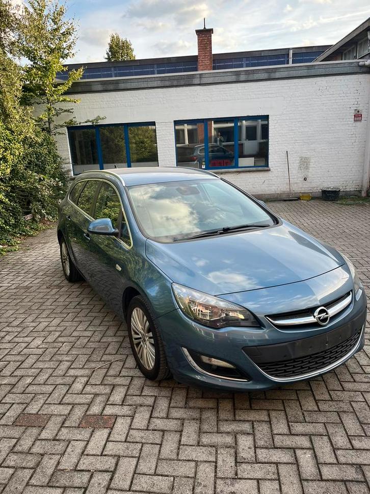 Opel astra sports tourer 1.6 diesel euro6 136pk, Auto's, Opel, Particulier, Astra, Airbags, Airconditioning, Alarm, Bluetooth