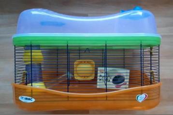 Hamsterkooi beschikbaar voor biedingen
