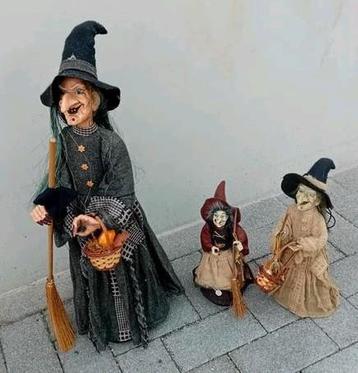 3x Heks met bezem ideaal als decoratie of Halloween  beschikbaar voor biedingen