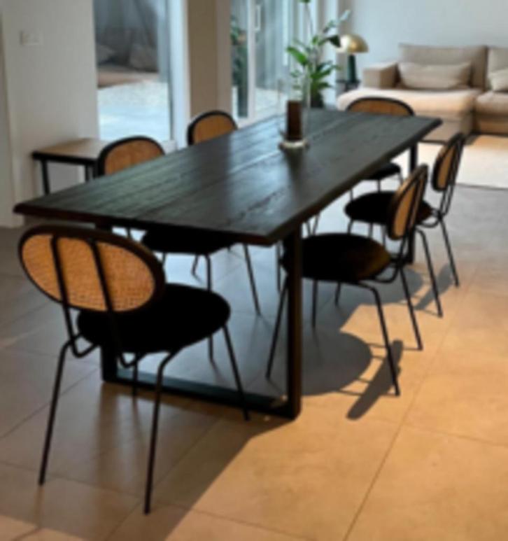 Zwarte Houten tafel met 6 stoelen, Huis en Inrichting, Tafels | Eettafels, Zo goed als nieuw, 100 tot 150 cm, 200 cm of meer, Vijf personen of meer