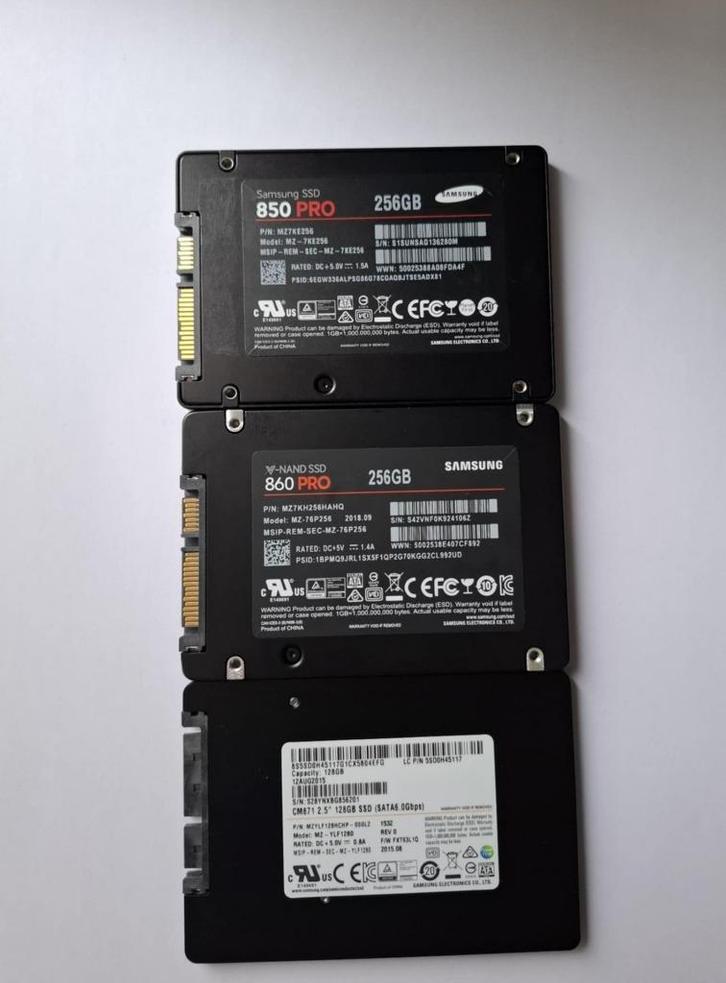 3 ssd (2x256 Go et 128 Go), Computers en Software, Harde schijven, Refurbished, Intern, SSD, SATA, Ophalen of Verzenden