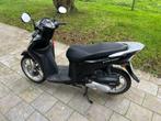 Zwarte scooter Honda Vision 110 cc, Fietsen en Brommers, Ophalen, Zo goed als nieuw, Honda
