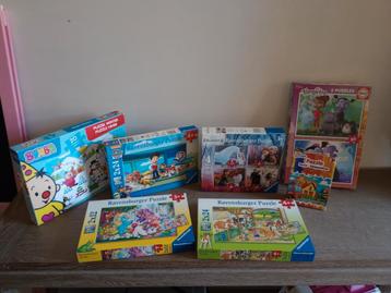 Set van puzzels van 20 à 24 stukken beschikbaar voor biedingen