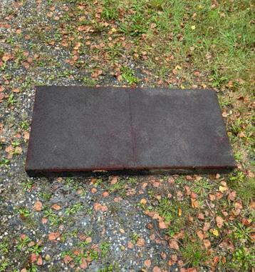 Rubberen tegels matten 9cm dik speeltoestel ed ruim 80m2 beschikbaar voor biedingen