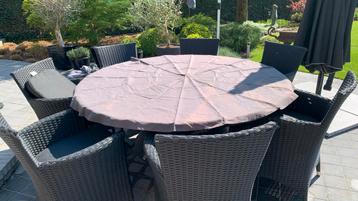 Tuintafel  beschikbaar voor biedingen