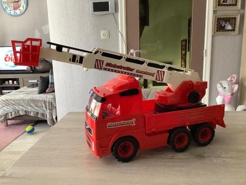Plastic speelgoed vrachtwagen met adderlift (24x48 cm), Kinderen en Baby's, Speelgoed |Speelgoedvoertuigen, Zo goed als nieuw