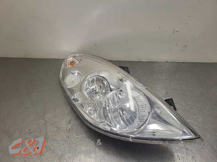 Phare droit d'un Renault Master, Autos : Pièces & Accessoires, Éclairage, Renault, Utilisé, 3 mois de garantie, Enlèvement ou Envoi