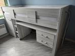 Kinderbed met bureau, kast en een matras, Ophalen, Zo goed als nieuw