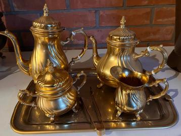 Koperen koffie- en theeset beschikbaar voor biedingen