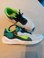Nike sportschoenen maat 33, Enlèvement ou Envoi, Chaussures de sport
