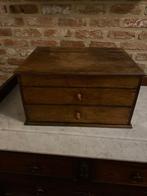 Antieke houten kist met lades, Ophalen