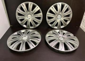 4 universele 15" wieldoppen. Superprijs 5€/4 beschikbaar voor biedingen