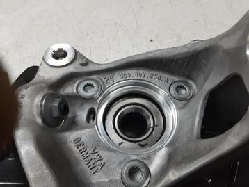 WIELNAAF RECHTS VOOR Volkswagen Golf VII (AUA) (5Q0407258A) beschikbaar voor biedingen