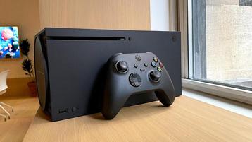 Xbox Series X + Games & Accessoires  beschikbaar voor biedingen