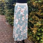 Nieuwe plissé lange rok maat 40 van LolaLiza, Kleding | Dames, Jurken, Ophalen