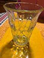 Vaas kristal, Enlèvement