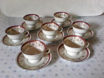 7 Theekopjes met schoteltjes van WAWEL made in Poland (Rood), Comme neuf, Enlèvement, Autres styles, Porcelaine