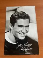 Postkaart met foto filmster Anthony Perkins-Jaren 60, Verzamelen, Verzenden, Zo goed als nieuw, Film, Foto of Kaart