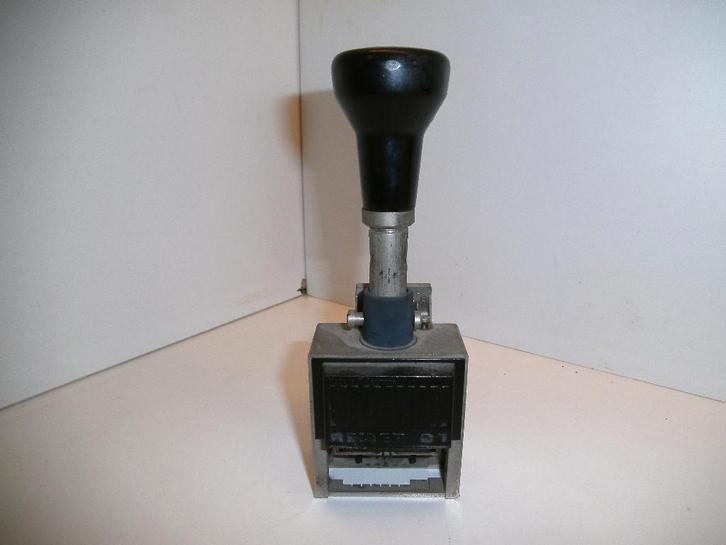 Nummerstempel, Diversen, Bureau-accessoires, Gebruikt, Ophalen of Verzenden
