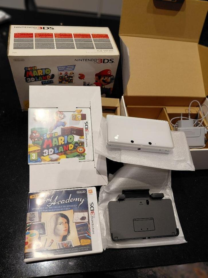 NINTENDO 3DS + (SUPER MARIO et ART ACADEMY), Games en Spelcomputers, Spelcomputers | Nintendo 2DS en 3DS, Nieuw, 3DS, Wit, Ophalen of Verzenden