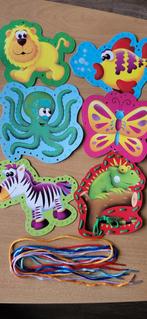 Doos met 6 rijgkaarten en -veters, Grafix, 3,-6 jaar, Enlèvement ou Envoi, Comme neuf