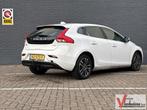 Volvo V40 2.0 D2 Nordic+ € 6.950 NETTO | Leder | Pano | Clim, Auto's, Volvo, Automaat, Wit, V40, Te koop