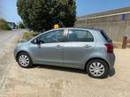 Toyota Yaris 1.3i VVT-i 16v Follow Me, Autos, Argent ou Gris, Achat, 62 kW, 5 places