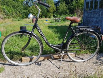Damesfiets beschikbaar voor biedingen