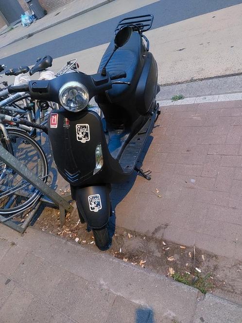 Gts toscana euro 5, Fietsen en Brommers, Scooters | Overige merken, Ophalen
