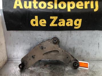 Draagarm links-voor van een Opel Vivaro beschikbaar voor biedingen