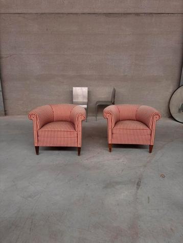 Set of 2 vintage red and white checkered club sofas beschikbaar voor biedingen