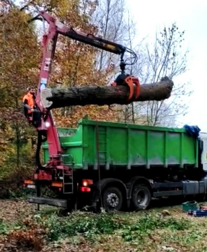 Autolaadkraan hmf 1144, Articles professionnels, Machines & Construction | Grues & Excavatrices, Grue, Enlèvement