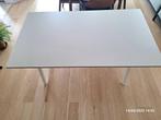 Bureau TROTTEN, beige/wit, 140x80 cm, Huis en Inrichting, Bureaus, Ophalen, Zo goed als nieuw, Bureau