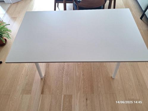 Bureau TROTTEN, beige/wit, 140x80 cm, Huis en Inrichting, Bureaus, Zo goed als nieuw, Bureau, Ophalen