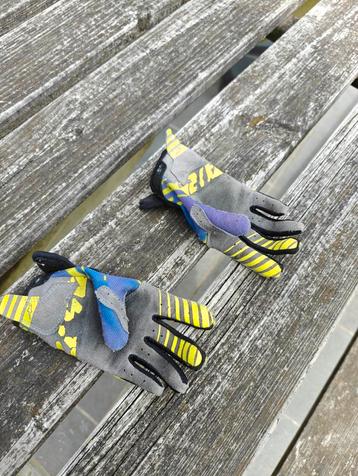 Motor cross handschoenen maat xs beschikbaar voor biedingen