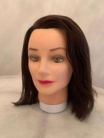 kappershoofd 100% echt haar met statief beschikbaar voor biedingen