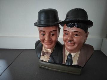 Laurel & Hardy buste disponible aux enchères