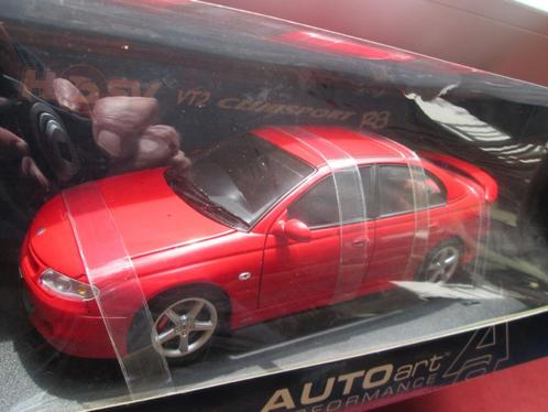 Auto Art 1:18 Holden HSV VT2 Clubsport R 8 Basis Opel Omega, Hobby en Vrije tijd, Modelauto's | 1:18, Zo goed als nieuw, Auto