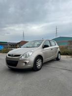 Hyundai i20 1.3benzine 2012, Auto's, Voorwielaandrijving, Euro 5, Stof, Zwart
